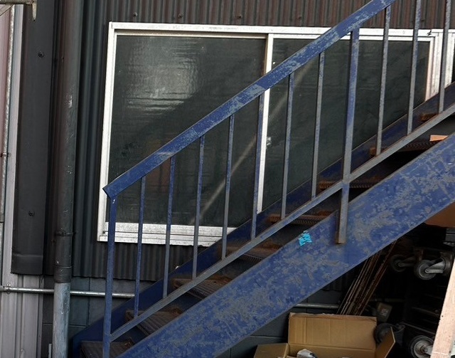 外階段②　塗装前